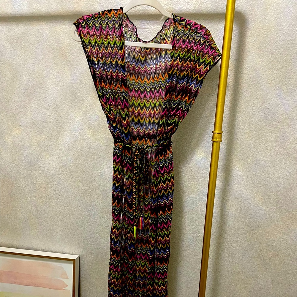 Striped, one size, fabulous resortwear coverup.
